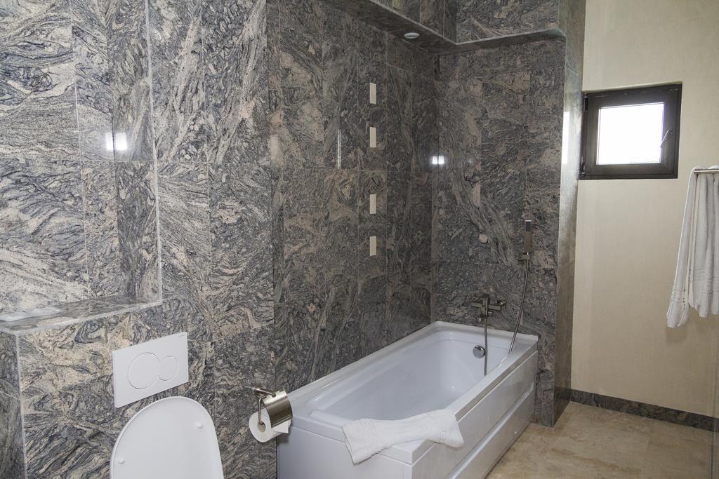Отель Pik Elegance Плоешти Номер фото