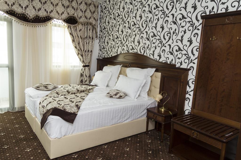 Отель Pik Elegance Плоешти Номер фото