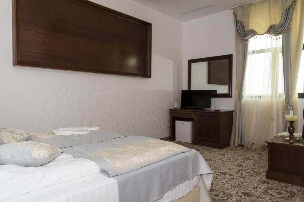 Отель Pik Elegance Плоешти Номер фото