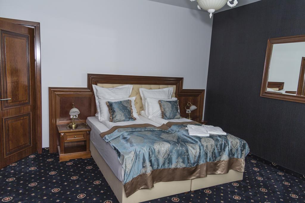 Отель Pik Elegance Плоешти Номер фото