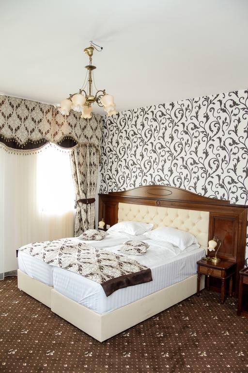 Отель Pik Elegance Плоешти Номер фото
